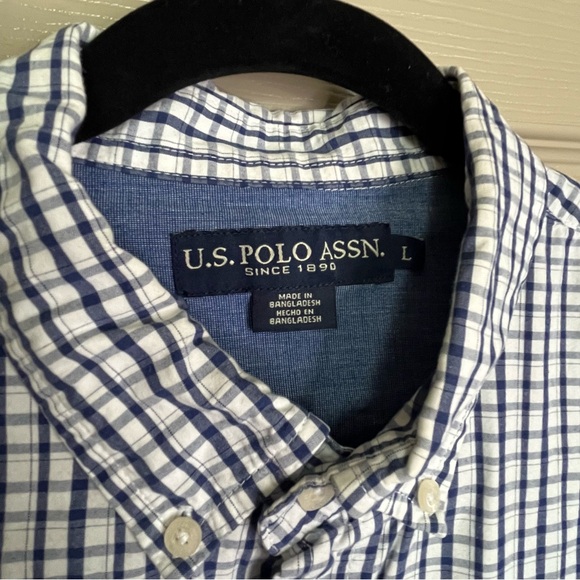 U.S. Polo Assn. Men’s Large Navy and White Windowpane Button-Down Shirt - Picture 3 of 7